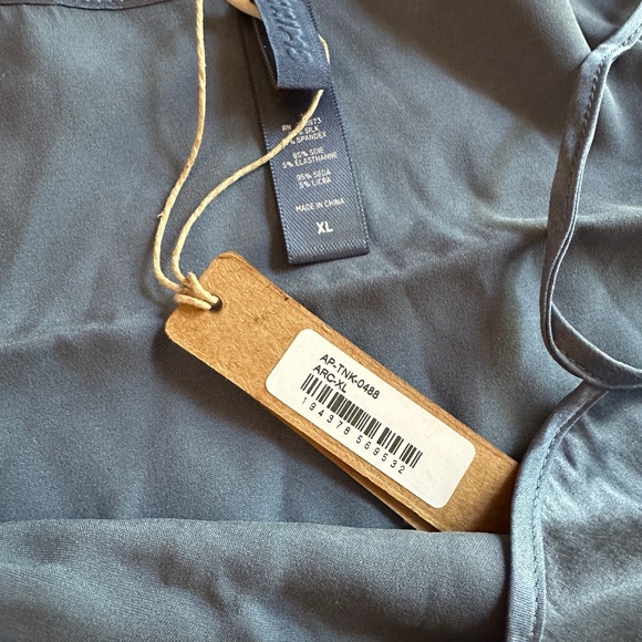 Skims Arctic Stretch Silk Crop Sleep Tank, Size XL NWT - Picture 3 of 3